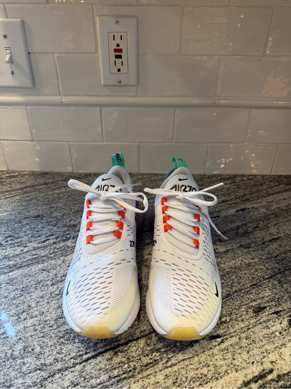 Women’s Nike Air Max 270 White Blue Lavender DX2351-100 Size 7 - Picture 2 of 10